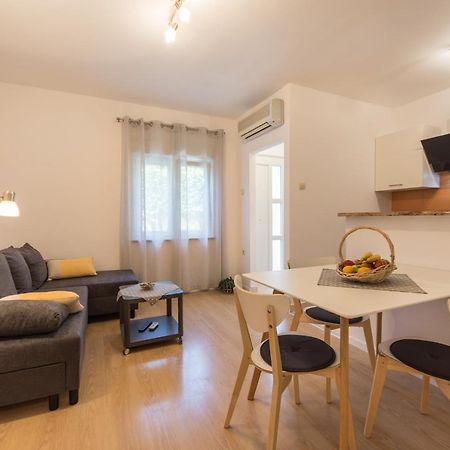 Apartamento Piccola Pineta Pula Exterior foto